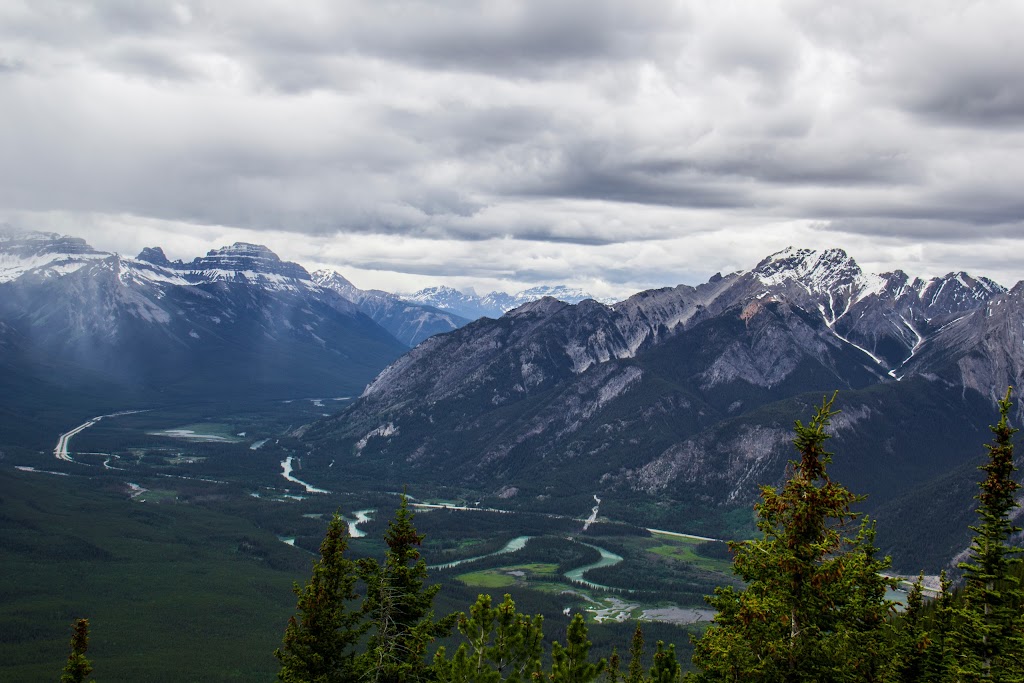 Mountain Galleries at the Fairmont Banff | 405 Spray Ave, Banff, AB T1L 1A9, Canada | Phone: (403) 760-2382
