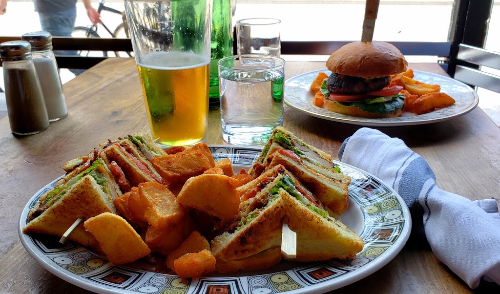 The Ace | 231A Roncesvalles Ave, Toronto, ON M6R 2L6, Canada | Phone: (416) 792-7729