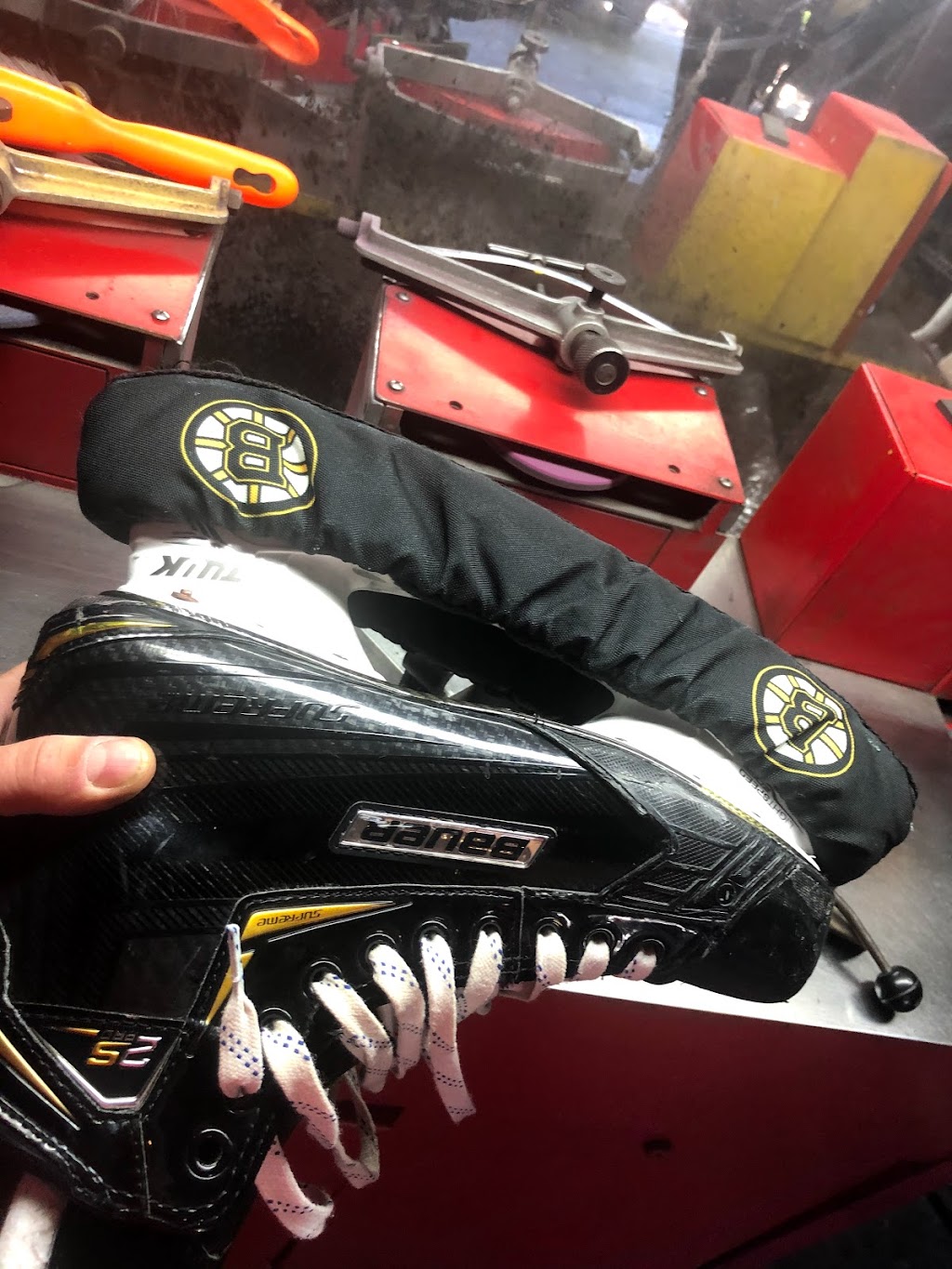 Hoopers Skate Sharpening | 209 Beechfield Crescent, Orangeville, ON L9W 4N2, Canada | Phone: (519) 938-7058