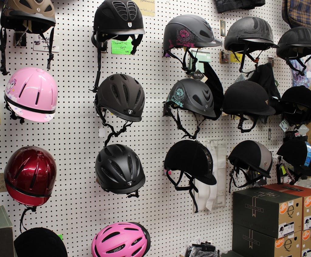 Boutique du Harnais | 139 Route 137 Sud, Sainte-Cécile-de-Milton, QC J0E 2C0, Canada | Phone: (450) 378-1436