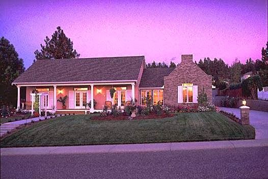 An English Rose Garden B&B | 305 Stellar Dr, Kelowna, BC V1W 4K5, Canada | Phone: (250) 764-5231