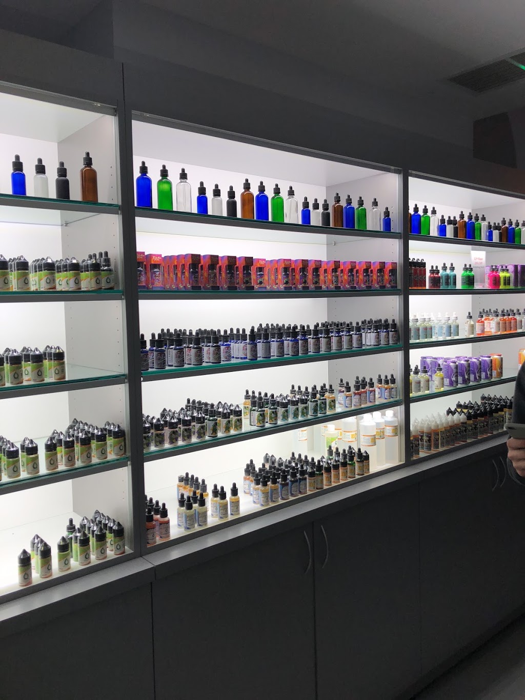 E-Cigz Vape Shop | Wellington Plaza, 86 Gordon St unit f, Guelph, ON N1H 4H6, Canada | Phone: (519) 265-0324