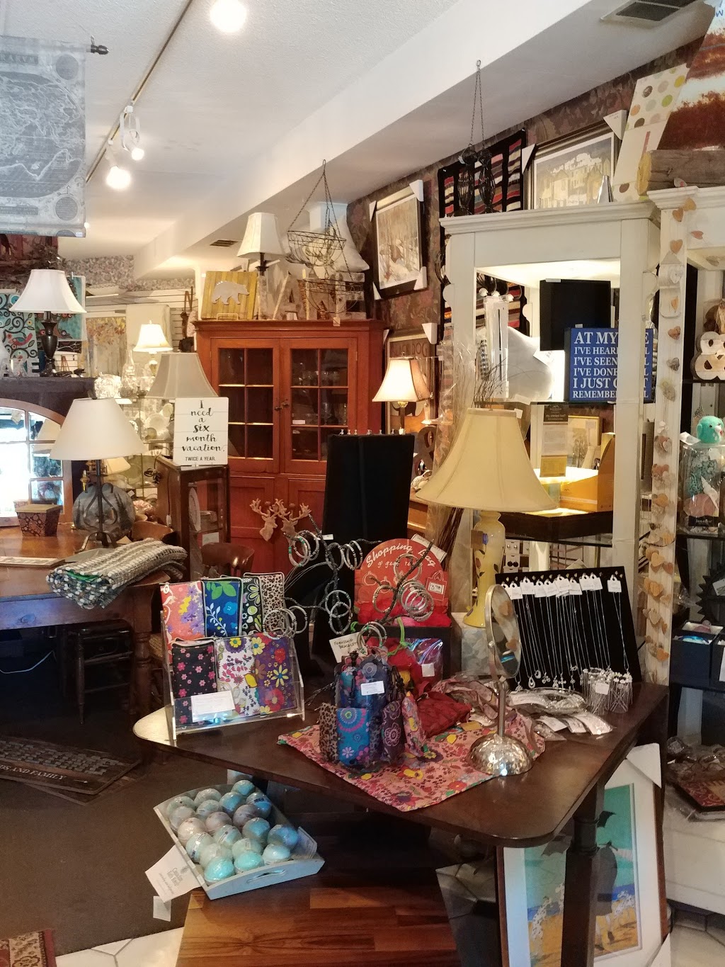 Antiques At Rumners Wobble | 720 Belmont Ave W, Kitchener, ON N2M 1P2, Canada | Phone: (519) 744-2932