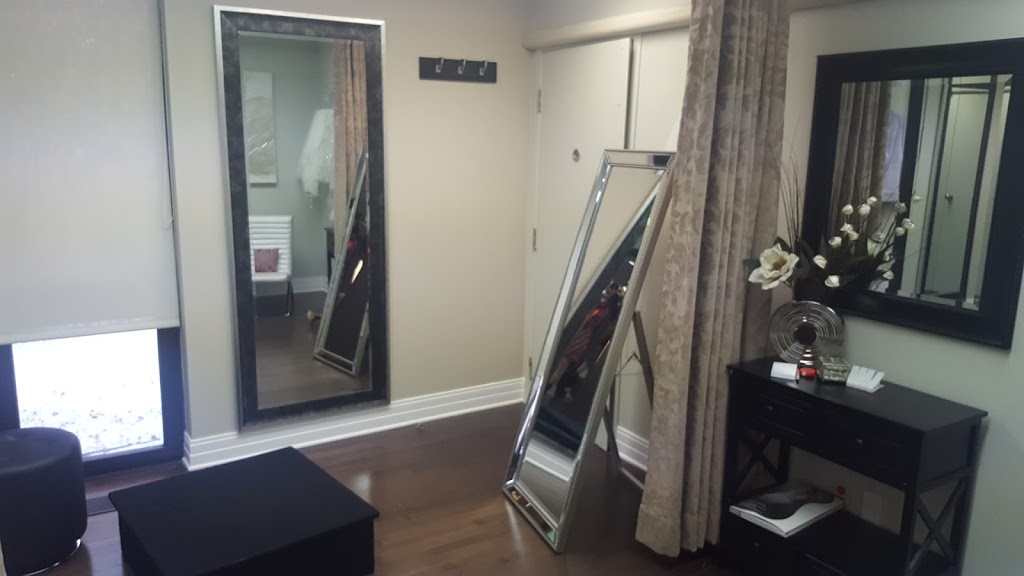 Moscatel Bridal Boutique | 6443 Russell Rd, Carlsbad Springs, ON K0A 1K0, Canada | Phone: (613) 425-1123