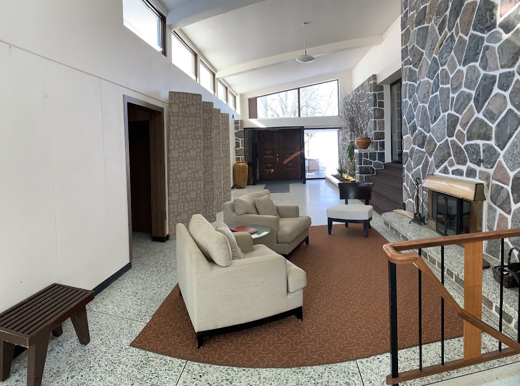 Gîte Horticole Abbotsford / Manoir Abbotsford | 520 Rue Principale, Saint-Paul-dAbbotsford, QC J0E 1A0, Canada | Phone: (514) 942-9913