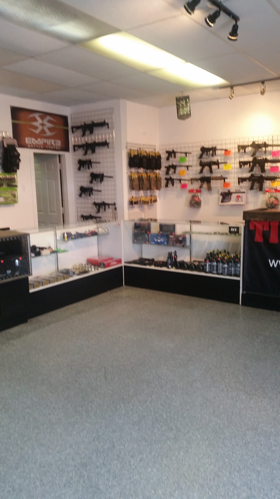 kens magasin paintball | store | 8136 jean-brillon, LaSalle, QC H8N 2J5, Canada | 5143639391 OR +1 514-363-9391