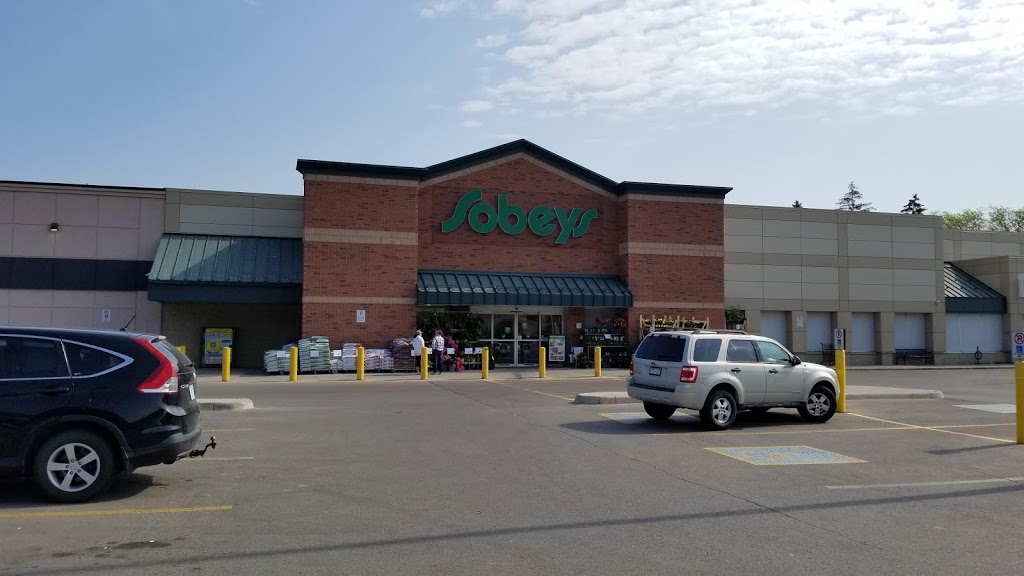 Grimsby Square Shopping Centre | 44 Livingston Ave, Grimsby, ON L3M 1L1, Canada