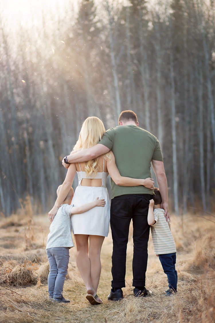 S Mozley Photography | 10936 Beaumaris Rd NW, Edmonton, AB T5X 1Z6, Canada | Phone: (780) 964-7434