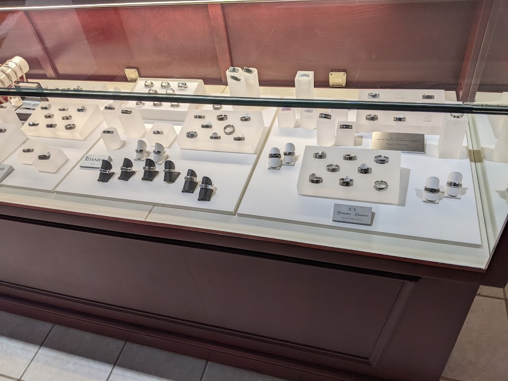 Le`s Jewellery | 2446 Bank St, Ottawa, ON K1V 1A4, Canada | Phone: (613) 733-3888