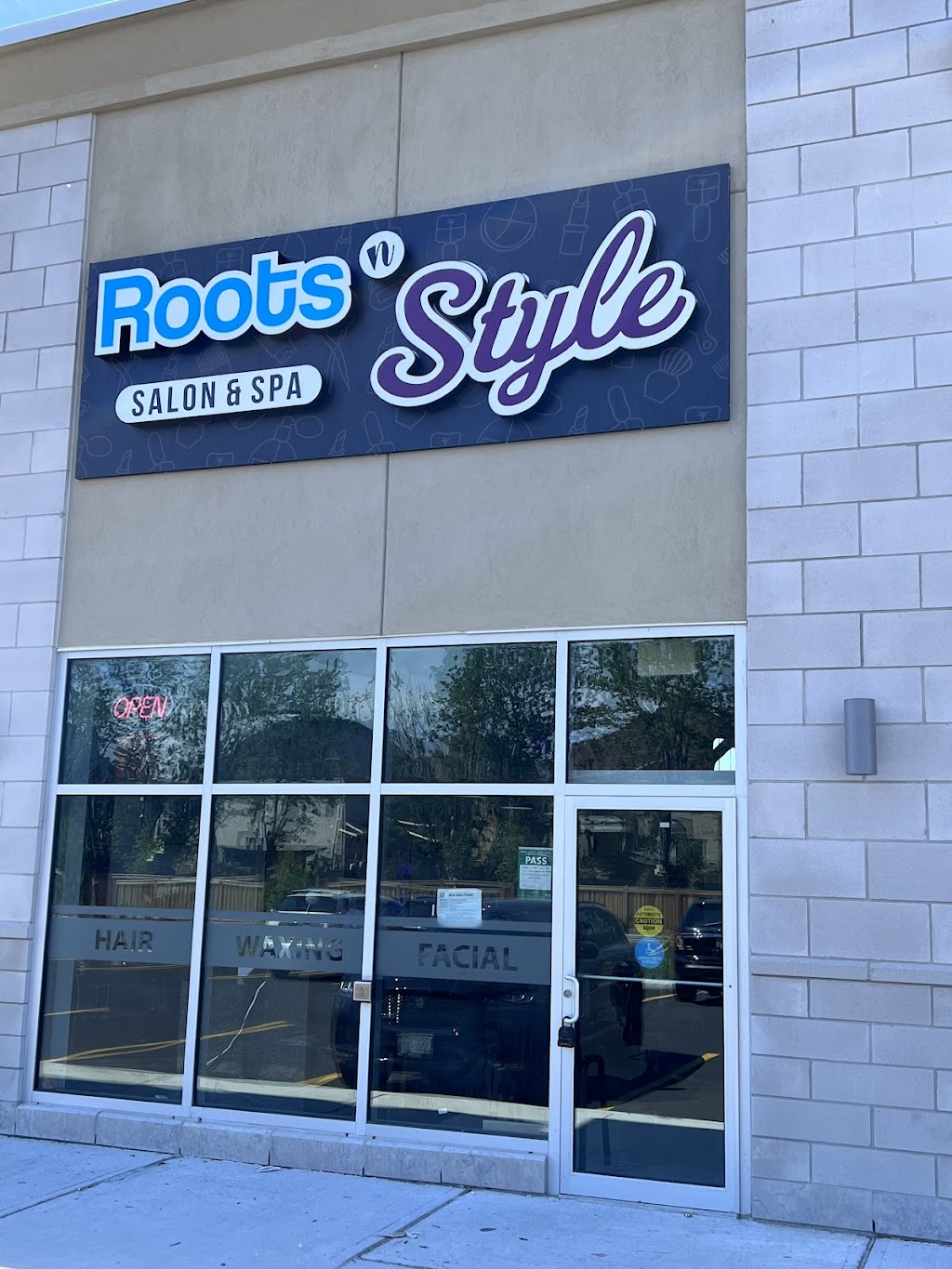 Roots n Style Salon & Spa | 10940 Goreway Dr, Brampton, ON L6P 4N4, Canada | Phone: (905) 794-3373
