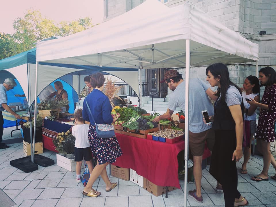 La Brouette Maraîchère | 3200 Rue Ontario E, Montréal, QC H1W 1P3, Canada | Phone: (438) 928-3180