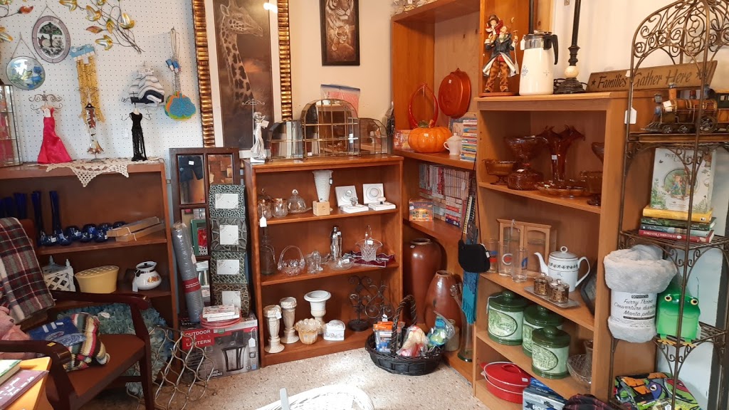Treasures By The Locks | 7 May St, Fenelon Falls, ON K0M 1N0, Canada | Phone: (705) 344-4351