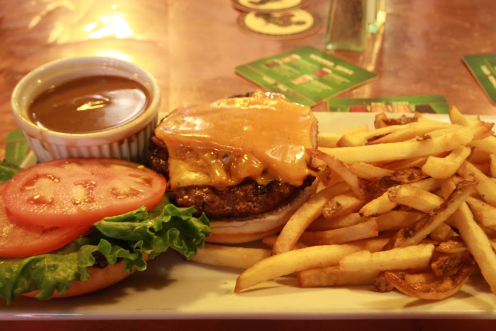 The Goose & Gridiron | 317 St Lawrence St, Merrickville, ON K0G 1N0, Canada | Phone: (613) 269-2094