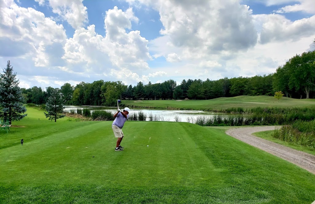 Maple City Country Club | 10845 River Line, Chatham, ON N7M 5J4, Canada | Phone: (519) 354-0289