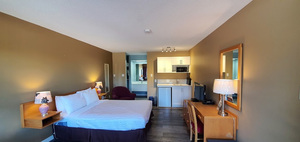 Ocean Crest Motel in Qualicum Beach | 3292 Island Hwy W, Qualicum Beach, BC V9K 2C6, Canada | Phone: (250) 752-5518