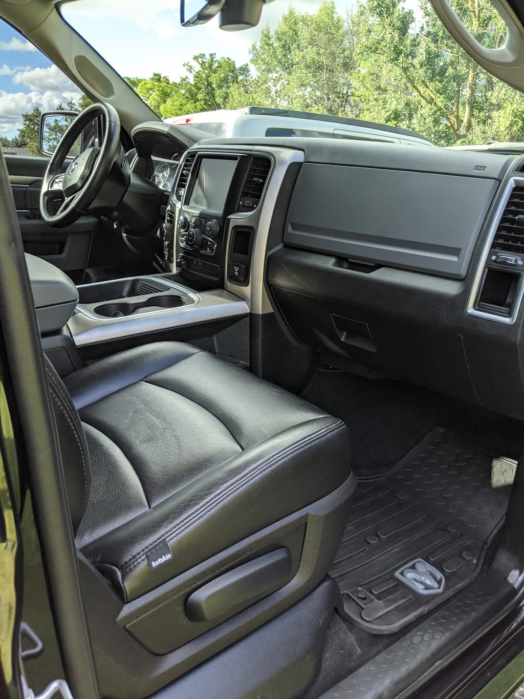 Diamond Detailing | 355 Elmira Rd N, Guelph, ON N1K 1S5, Canada | Phone: (519) 824-3915