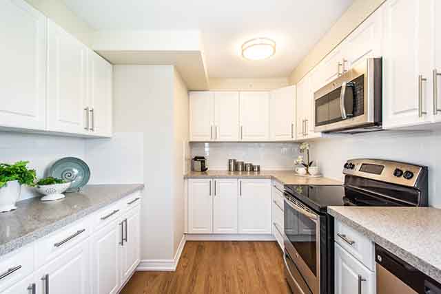 Park Place Tower 2 | 81 York St, Kitchener, ON N2G 1T6, Canada | Phone: (519) 745-1581