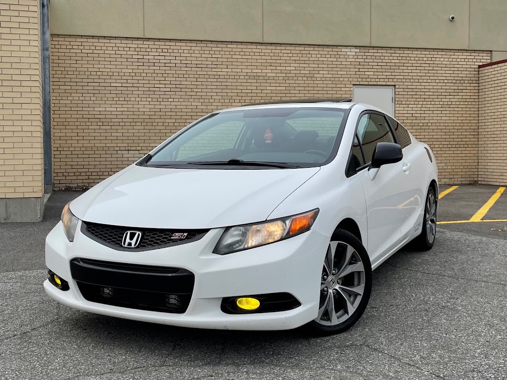 Class Auto Sales | 221 Boul. Albert Mondou, Saint-Eustache, QC J7R 7A7, Canada | Phone: (450) 277-7772