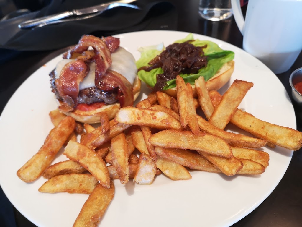 Options Jazz Lounge at Brookstreet | 525 Legget Dr, Kanata, ON K2K 2W2, Canada | Phone: (613) 271-1800