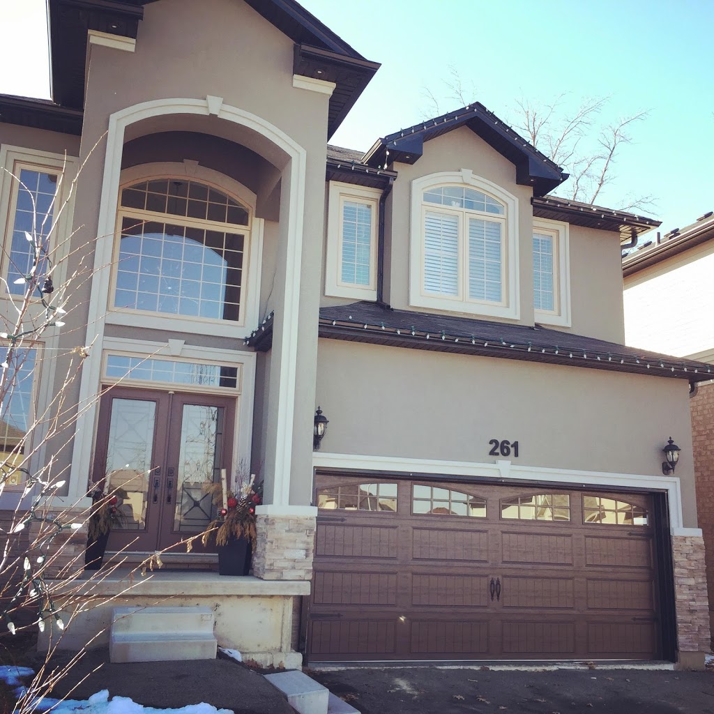 Manara Services Garage Doors | 2200 Roche Ct #811, Mississauga, ON L5K 3Z6, Canada | Phone: (647) 865-6476