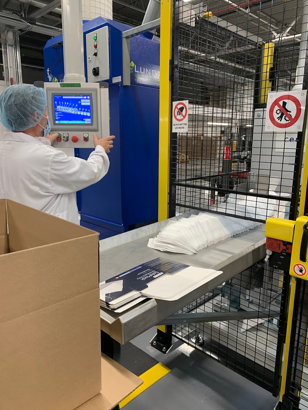AMD Medicom Inc. | 2555 Chem. de lAviation, Pointe-Claire, QC H9P 2Z2, Canada | Phone: (514) 636-6262