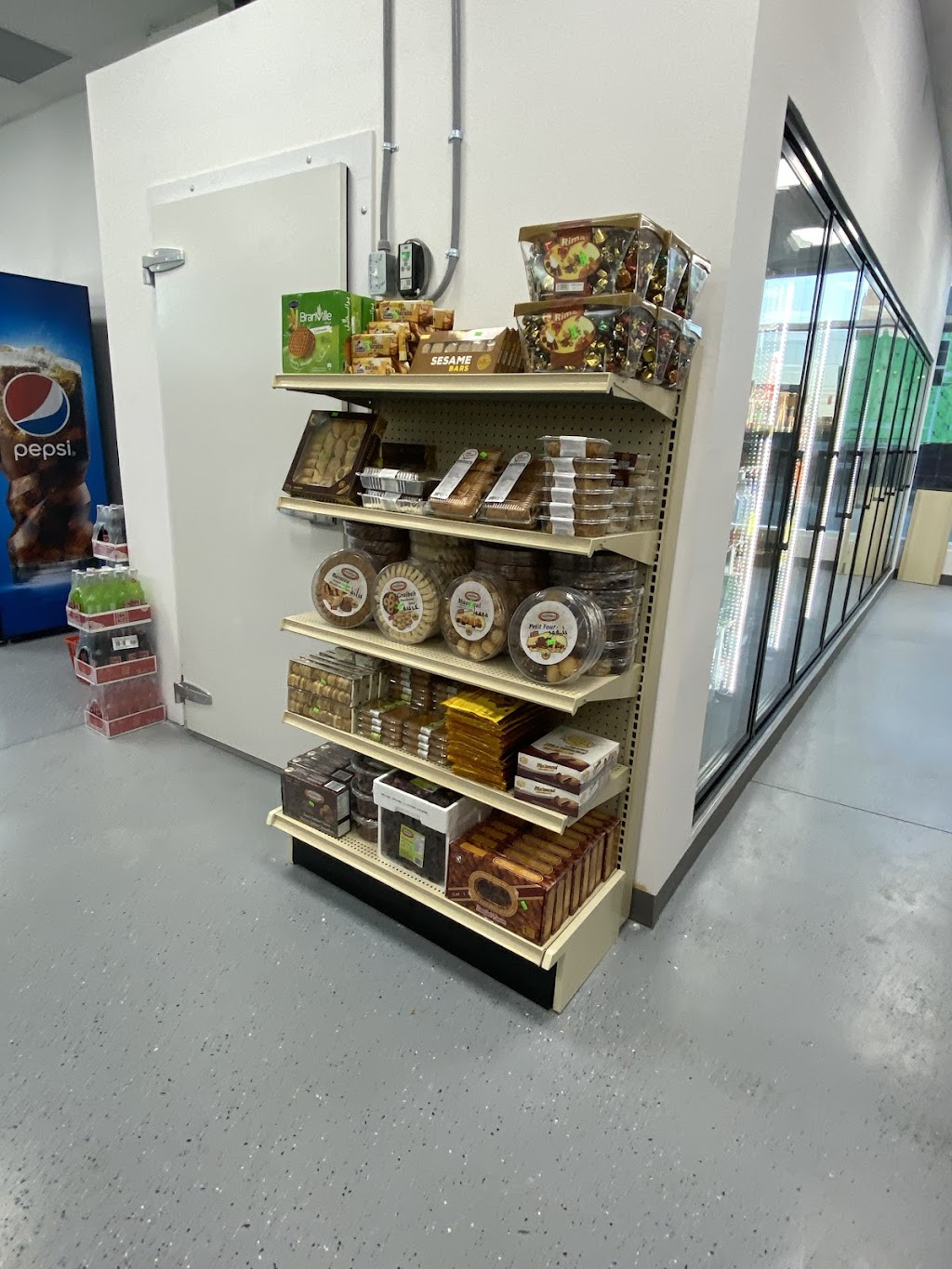 The Trail Convenience | 40 Mallard Trl #1A, Waterdown, ON L8B 2A3, Canada | Phone: (905) 690-1111