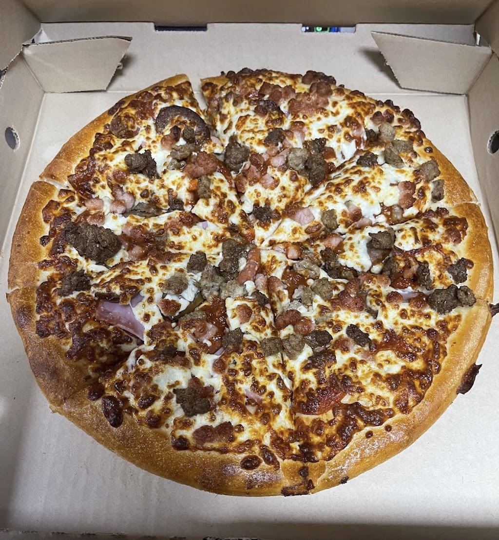 Pizza Hut | 200 Waterloo St, New Hamburg, ON N3A 1V1, Canada | Phone: (519) 390-1805