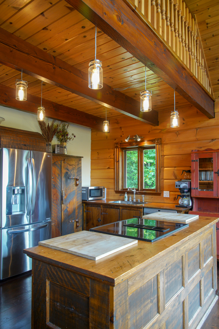 Chalet Le Prestigieux (Chalets charme et détente.com) | All. du 15, Les Laurentides, QC J0T 1J2, Canada | Phone: (514) 292-7378