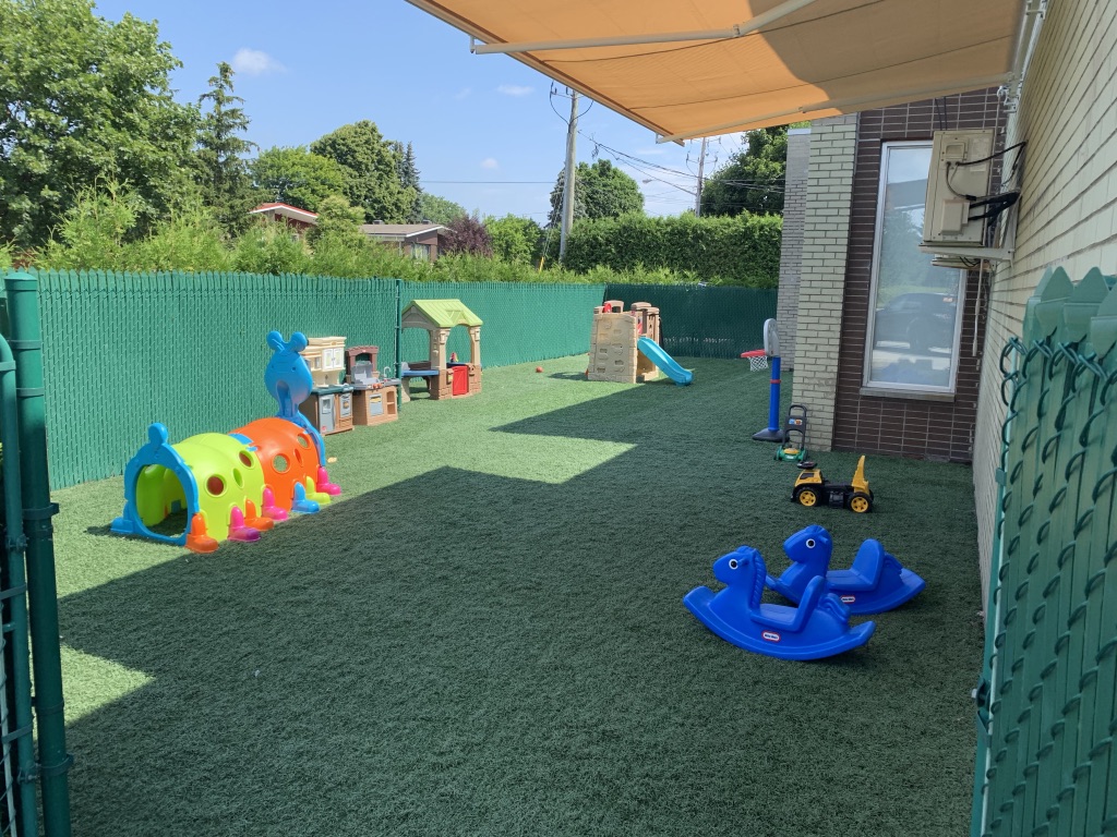 Garderie Educative Un Monde des Enfants | 685 Rue Hauterive, Laval, QC H7G 4L8, Canada | Phone: (450) 490-6006