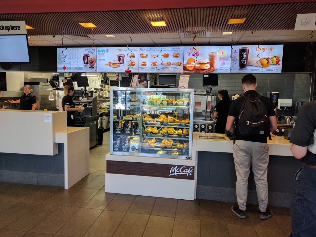 McDonalds | 362 King St N, Waterloo, ON N2J 2Z2, Canada | Phone: (519) 886-7370