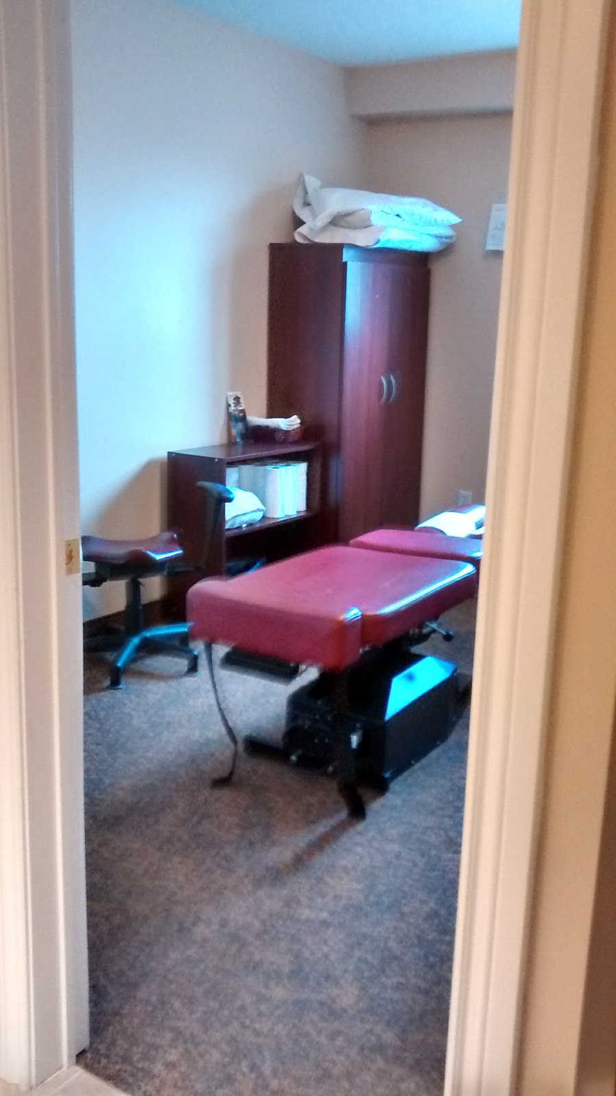 Greenbank Chiropractic Centre | 804 Greenbank Rd, Nepean, ON K2J 1A2, Canada | Phone: (613) 825-2524