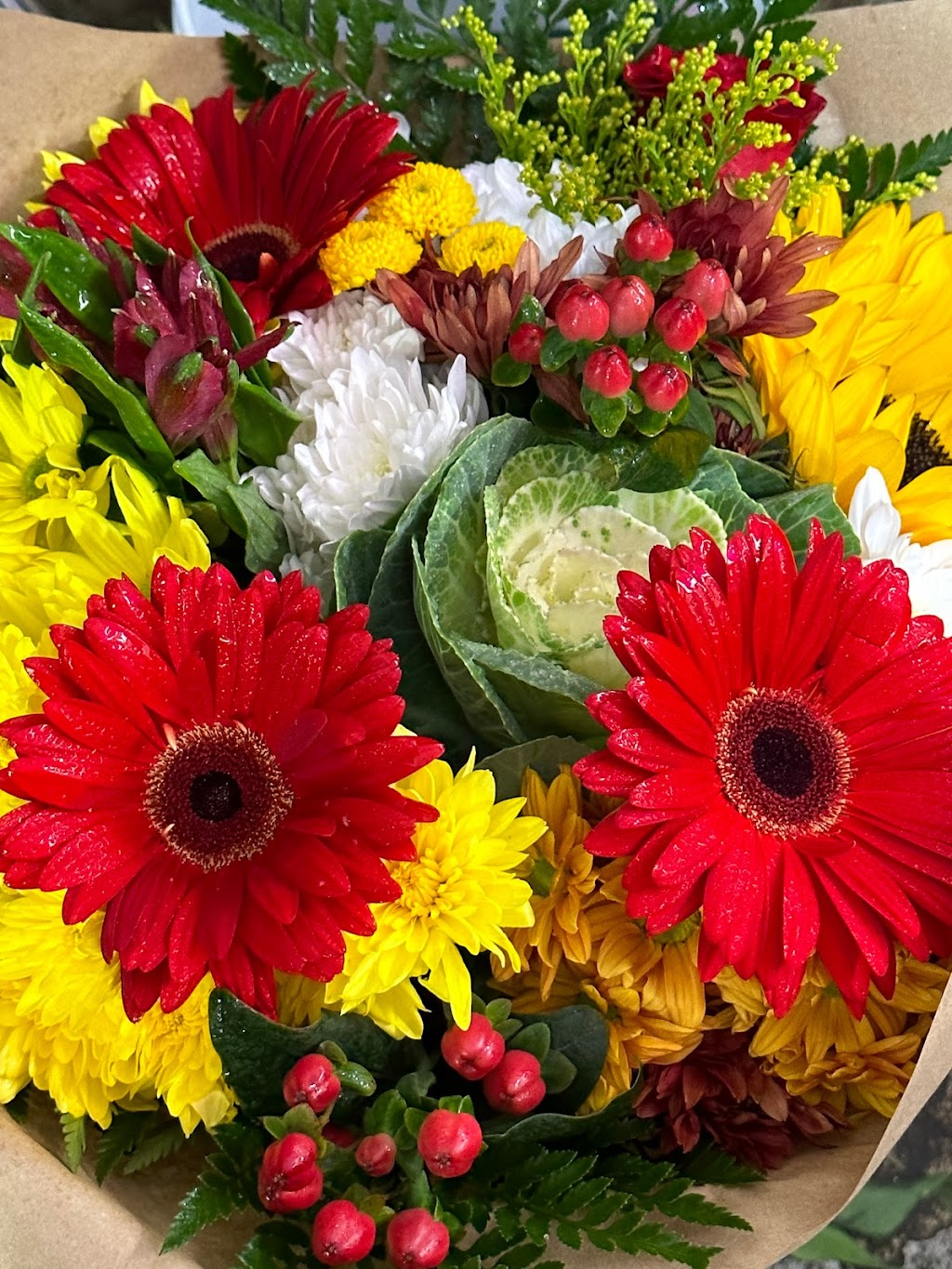 Brighton Backyard Blooms | 22 Walt St, Brighton, ON K0K 1H0, Canada | Phone: (905) 926-9372