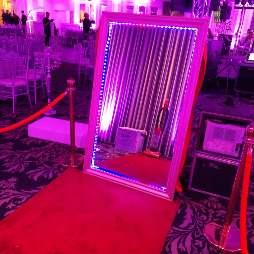 SAMUSIC / PartyMTL | 1400 Mnt Champagne, Laval, QC H7X 3Z8, Canada | Phone: (450) 689-1555