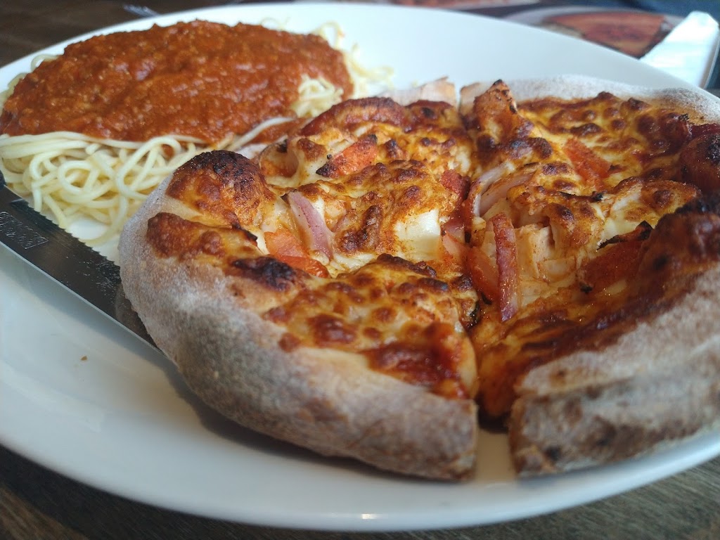Restaurant Normandin Roberval | 341 Bd Marcotte, Roberval, QC G8H 1Z4, Canada | Phone: (418) 275-4955