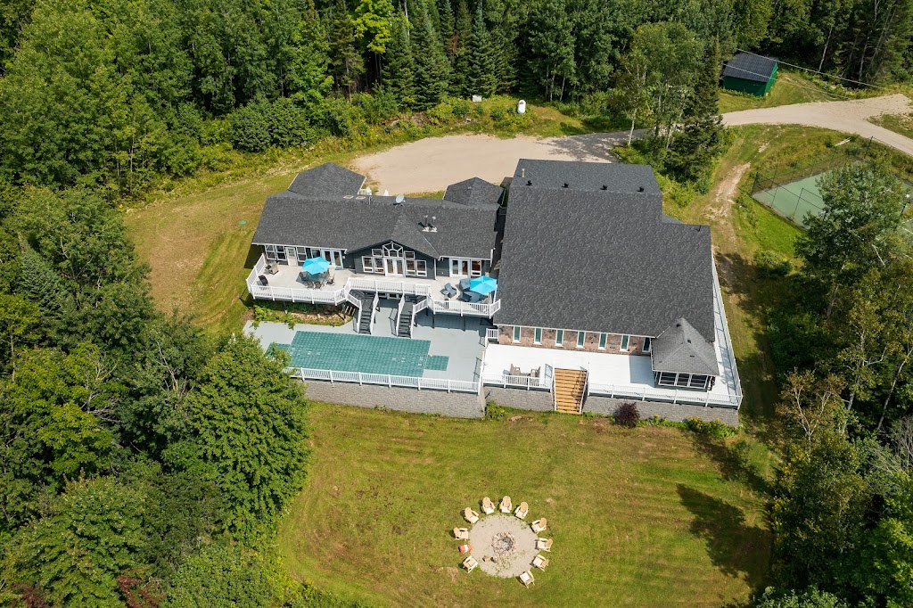 The Cove at Pickerel Lake | 2318 Pickerel & Jack Lake Rd, Burks Falls, ON P0A 1C0, Canada | Phone: (416) 732-9292