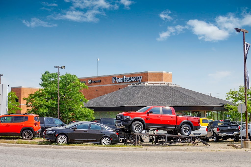My Mississauga Chrysler | 2260 Battleford Rd, Mississauga, ON L5N 3K6, Canada | Phone: (833) 923-0817