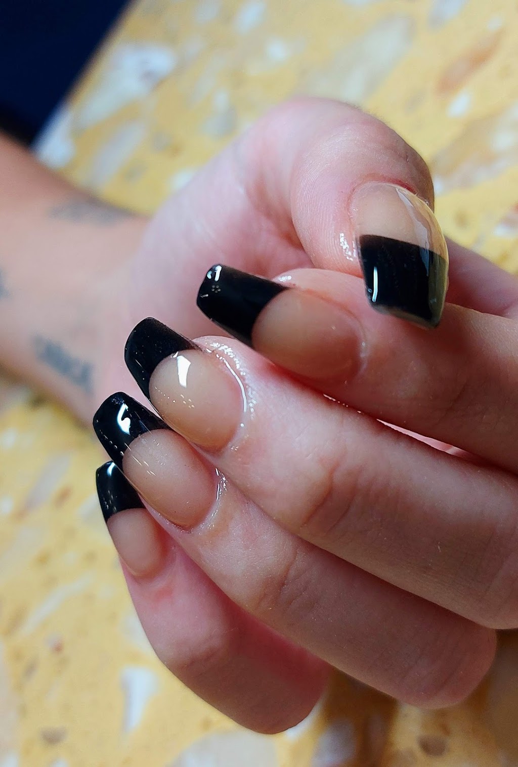 Thanh Mai Nails & Spa | 1323 Av. Van Horne, Outremont, QC H2V 1K7, Canada | Phone: (514) 394-0619