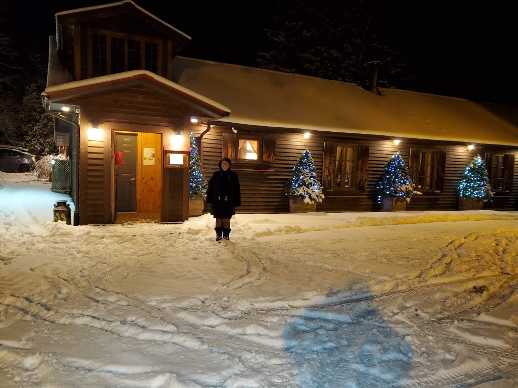 Maison Du Défricheur (La) | 976 Montée du Bois-Franc, Très-Saint-Rédempteur, QC J0P 1P1, Canada | Phone: (450) 451-5809