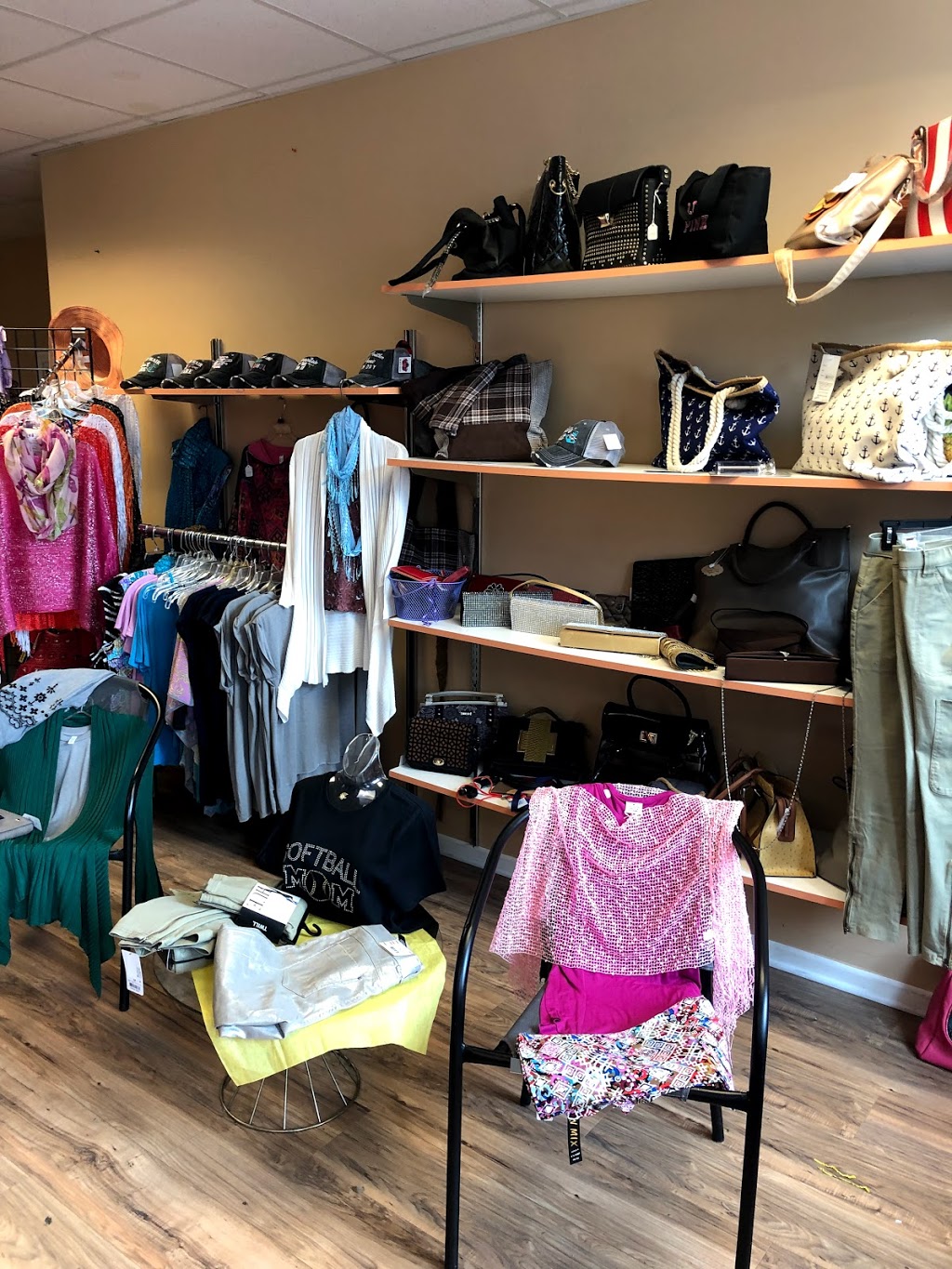 Michael Brothers Unique Boutique | 335 S Water St, Marine City, MI 48039, USA | Phone: (810) 765-0223