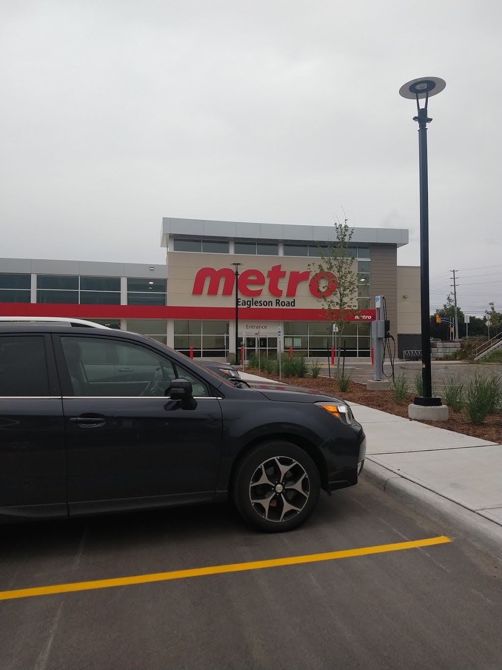 Metro Kanata South Plaza | 10 Cope Dr, Kanata, ON K2M 0A7, Canada | Phone: (613) 271-7020