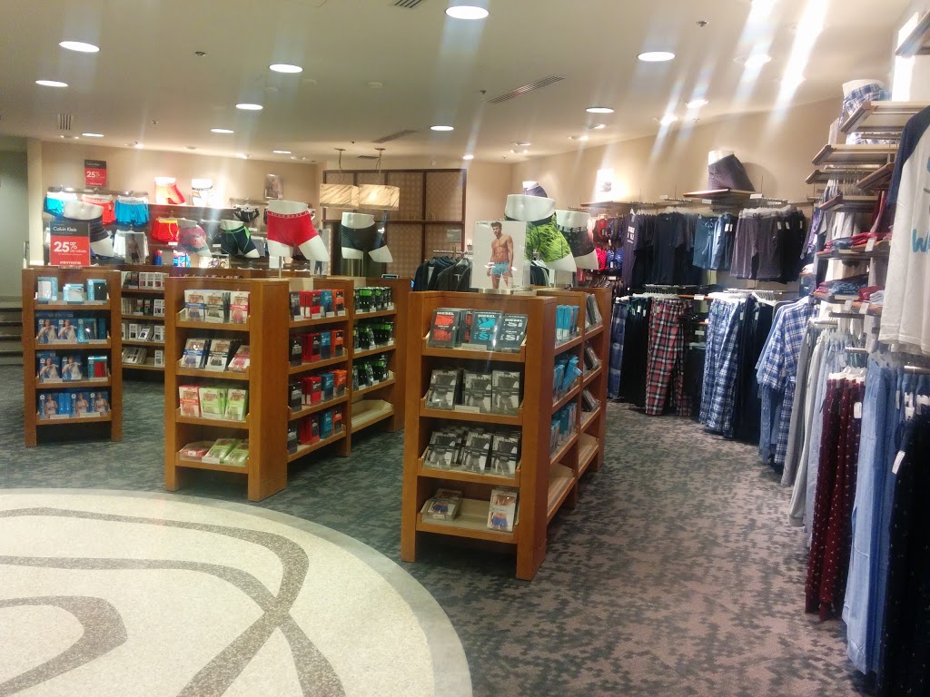 LE CHÂTEAU | Carrefour De LEstrie, 3050 Boul de Portland #150, Sherbrooke, QC J1L 1K1, Canada | Phone: (819) 564-8343