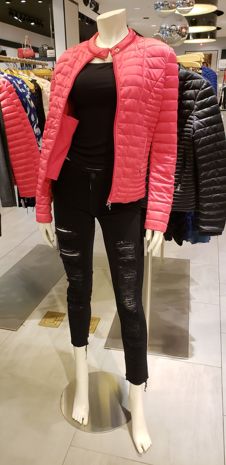 GUESS | 25 Peel Centre Dr, Brampton, ON L6T 3R5, Canada | Phone: (905) 487-0112