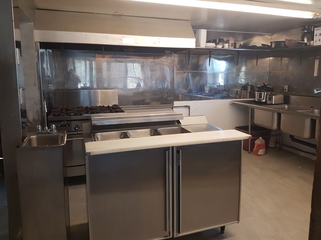 Bigfoot On 21 Caribbean/BBQ Restaurant | 3972 ON-21, Kincardine, ON N0H 2C5, Canada | Phone: (519) 368-2020