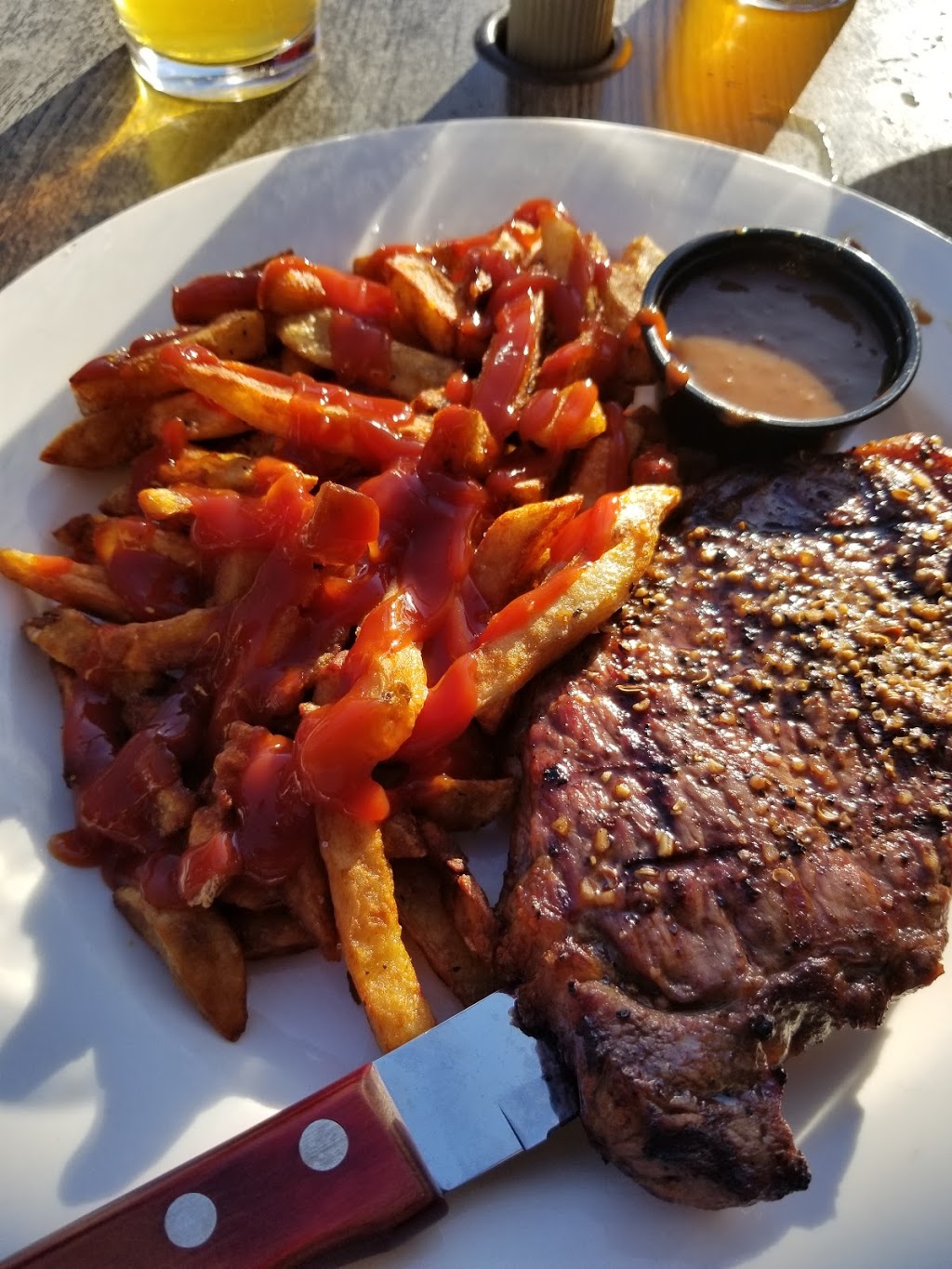 Le St-Ambroise Pub | 791 Rue Principale, Granby, QC J2G 2Y6, Canada | Phone: (450) 777-3511