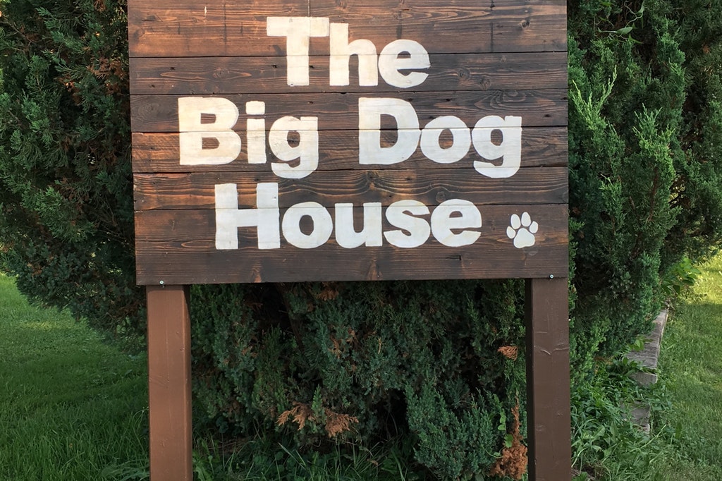 The Big Dog House | 4571 County Rd 2, Port Hope, ON L1A 3V5, Canada | Phone: (905) 269-6697