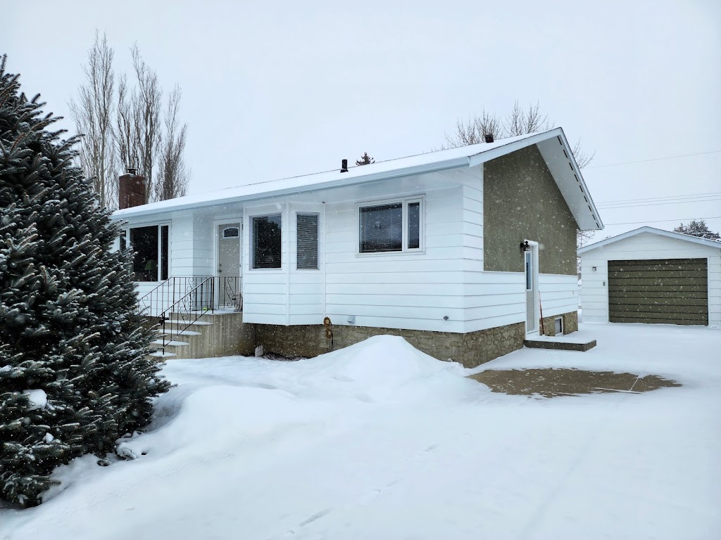 Remax Real Estate Lethbridge (Claresholm) Charlotte Chartrand | 107 50 Ave W, Claresholm, AB T0L 0T0, Canada | Phone: (403) 625-0744