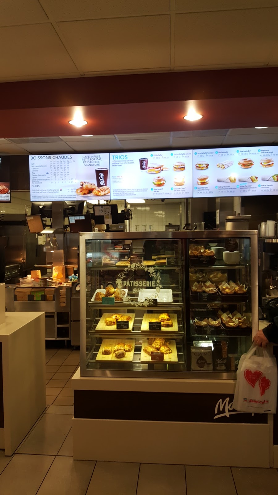 McDonalds | 90 Boulevard Arthur-Sauvé, Saint-Eustache, QC J7R 2H7, Canada | Phone: (450) 473-2262
