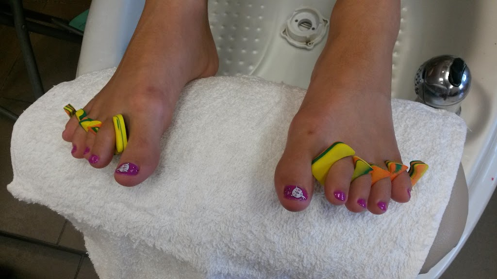 Kelly Le Nail and Spa | 960 King St E, Cambridge, ON N3H 3P3, Canada | Phone: (519) 653-3719