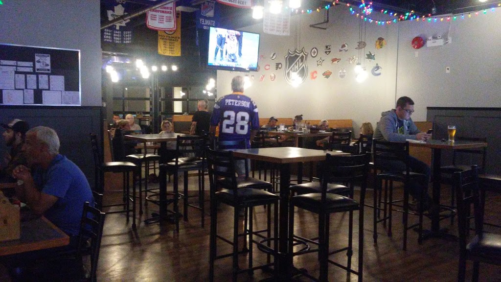 Touchdown Willys Tap & Grill | 249 St Catharines St, Smithville, ON L0R 2A0, Canada | Phone: (905) 957-8448