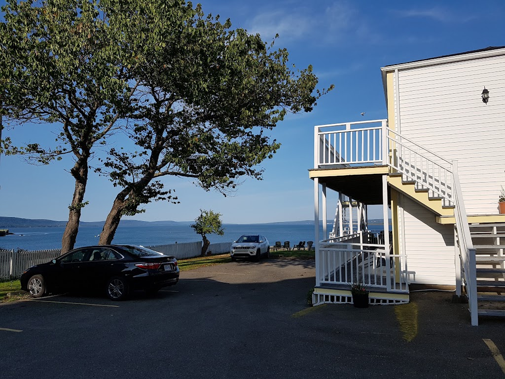 Come From Away B & B Inn | 98 Montague Row, Digby, NS B0V 1A0, Canada | Phone: (877) 392-2413